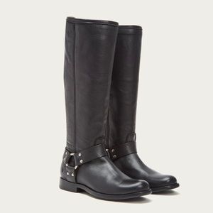 Frye Women’s Size 10B Black Tall Boots NWT